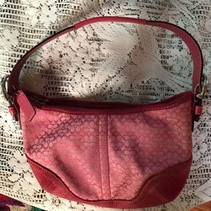 ***AUTHENTIC *** COACH *** Vintage Crescent Moon Signature Logo Bag K042-6351